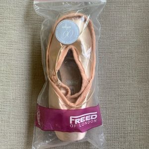 Freed of London Classic Pros